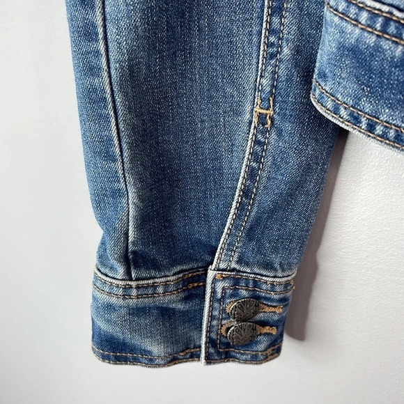 PRANA Cropped Jean Jacket Blue Medium Wash Denim Stretch Crochet Flower Pin S - Picture 6 of 13